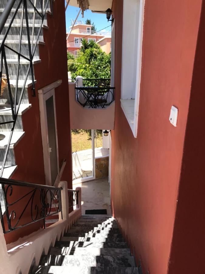 Loula'S Apartments Gouviá Exterior foto